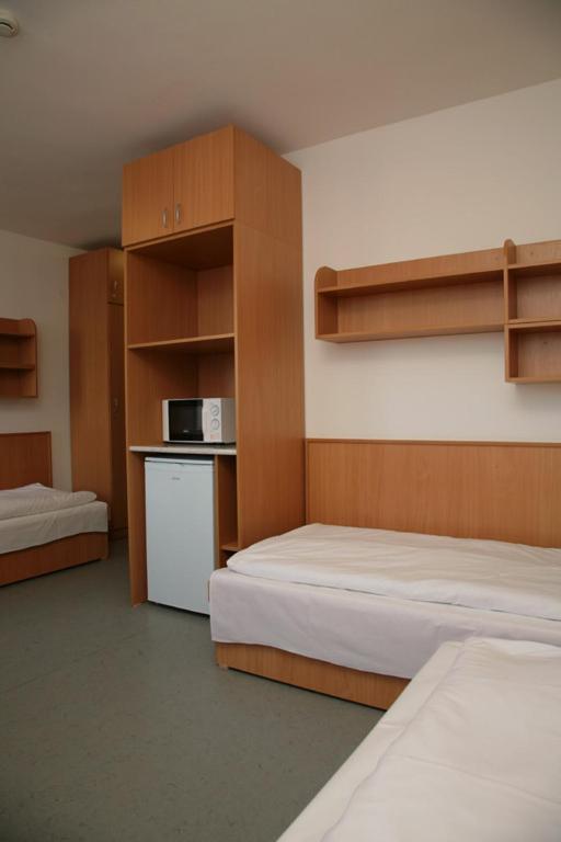 Imola Hostel Eger Habitación foto