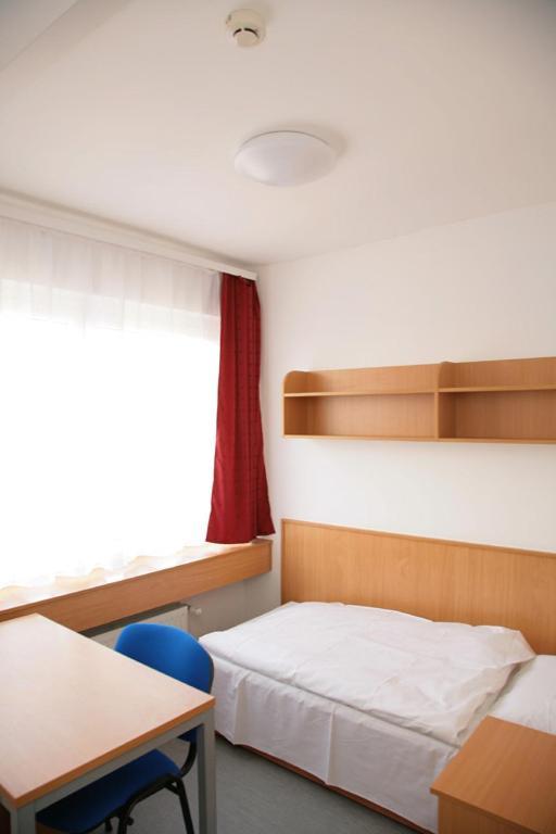 Imola Hostel Eger Habitación foto