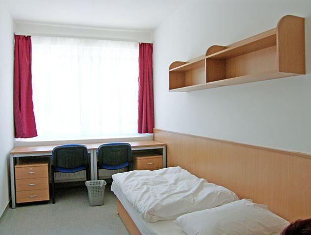 Imola Hostel Eger Habitación foto